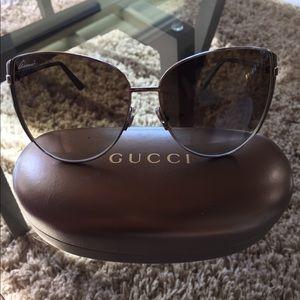 Authentic Gucci Sunglasses style GG 2908/S